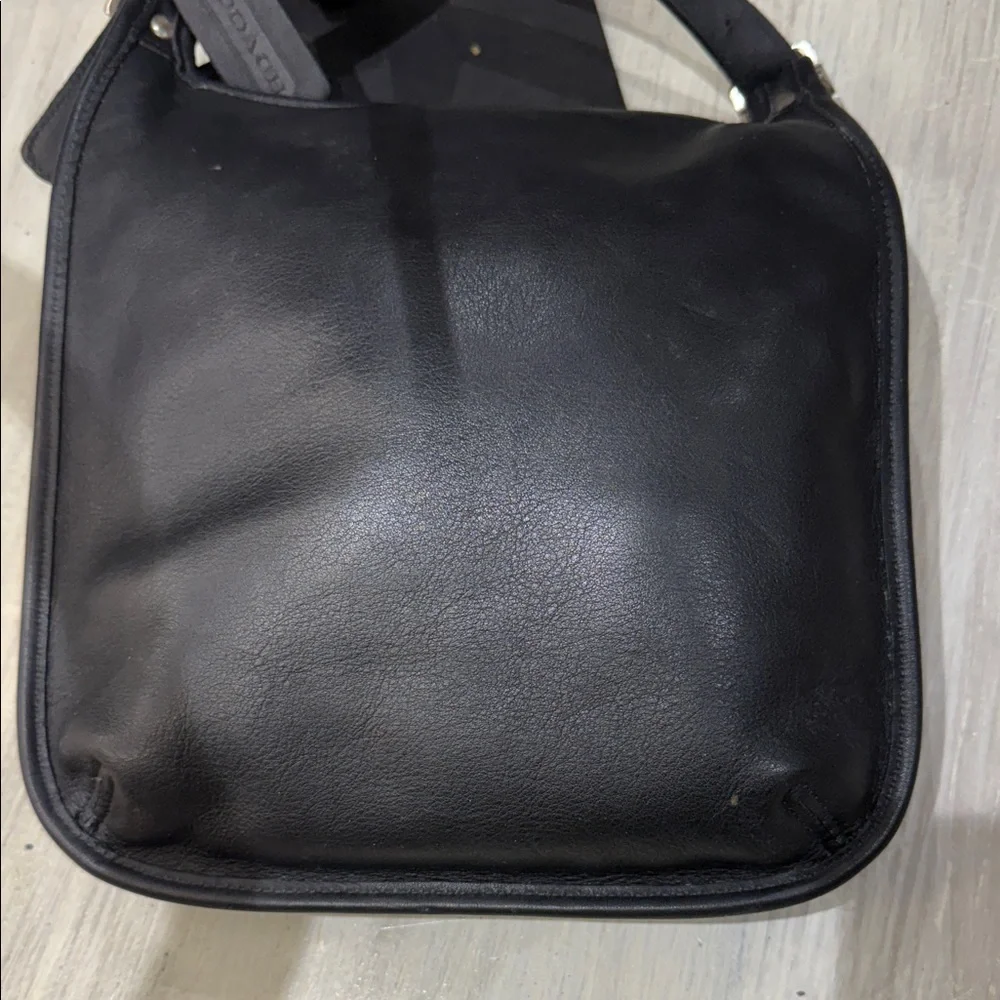 Vintage Coach Hippy Flap Black Leather Crossbody Bag -9135
